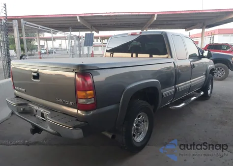 2002 Chevrolet Silverado 2500 Ls z USA, uszkodzony, nr VIN 1GCGK29U52Z132499